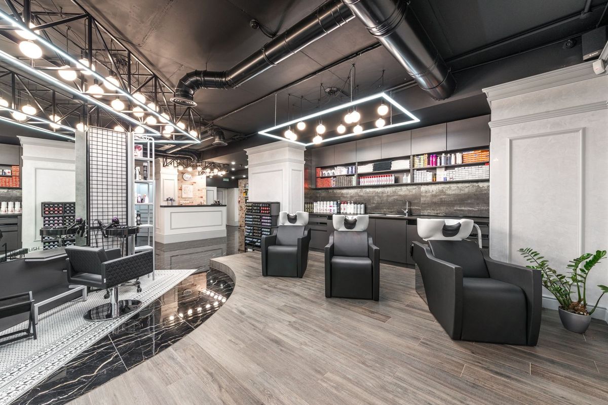 Wasplekken in een kapsalon